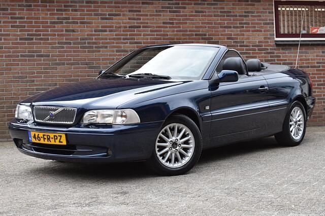 Blauw, metallic lak Gebruikt 2000 Volvo C70 Cabriolet | € 5.949 (Super prijs) - Afbeelding 1/4