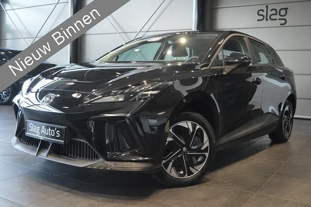 Zwart Nieuw 2025 MG MG4 EV Hatchback | € 23.999 (Super prijs) - Afbeelding 1/4