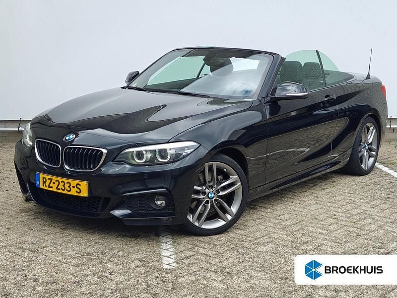 Zwart, metallic lak Gebruikt 2018 BMW 220 Executive Cabriolet | € 28.950 (Duur) - Afbeelding 1/4