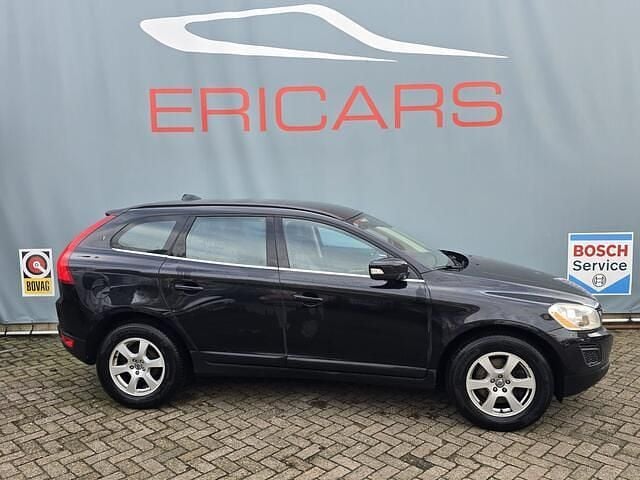 Zwart Occasion 2010 Volvo XC60 Momentum SUV | € 9.950 (Goede deal) - Afbeelding 1/4