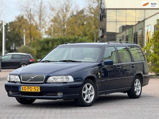Blauw Gebruikt 1998 Volvo V70 Stationwagen | € 1.999 (Eerlijke prijs) - Afbeelding 1/4