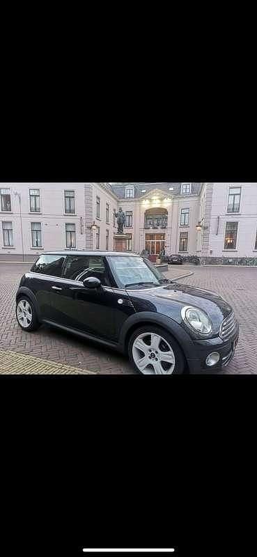 Zwart Gebruikt 2009 Mini Cooper Hatchback | € 1.600 (Super prijs) - Afbeelding 1/4
