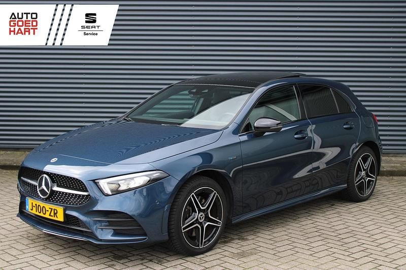 Occasion Mercedes A250 AMG 2020 Blauw Hatchback