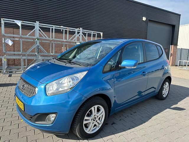 Blauw Gebruikt 2011 Kia Venga Hatchback | € 3.940 - Afbeelding 1/4