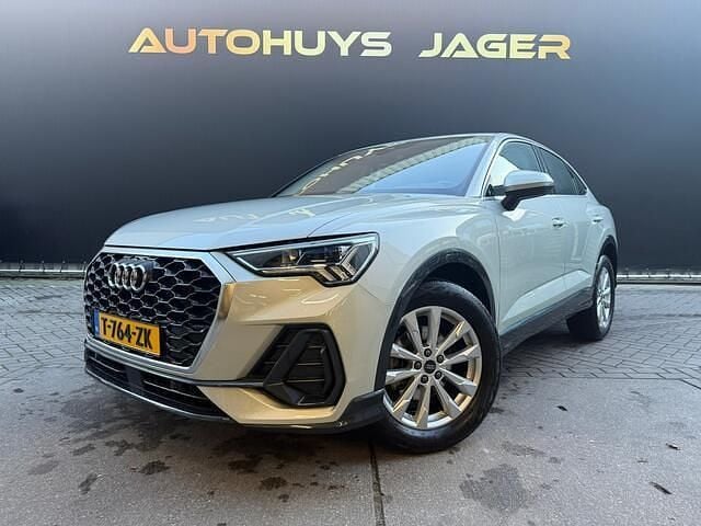 Grijs Occasion 2023 Audi Q3 Sportback Advanced SUV | € 36.950 (Super prijs) - Afbeelding 1/4