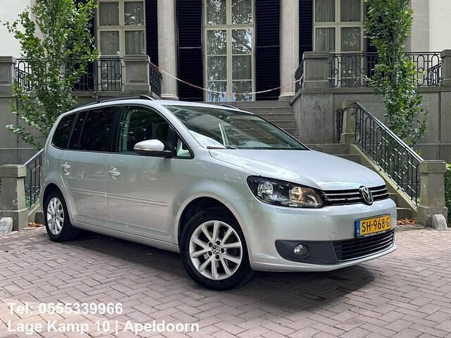 Grijs Gebruikt 2012 VW Touran Highline MPV | € 6.445 (Eerlijke prijs) - Afbeelding 1/4