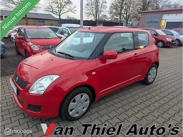 Rood Occasion 2008 Suzuki Swift Exclusive Hatchback | € 1.499 (Goede deal) - Afbeelding 1/4