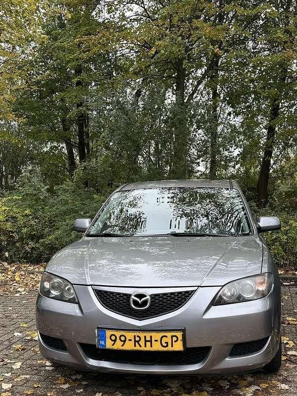 Gebruikt 2005 Mazda 3 Comfort Sedan | € 1.700 (Eerlijke prijs) - Afbeelding 1/4
