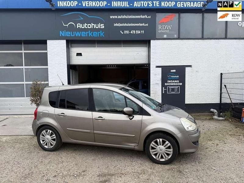 Beige Gebruikt 2008 Renault Grand Modus Dynamique MPV | € 2.399 (Eerlijke prijs) - Afbeelding 1/4