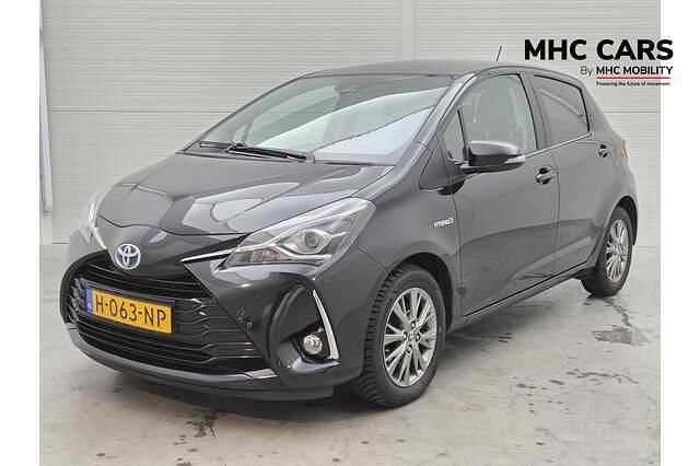 Zwart Occasion 2020 Toyota Yaris Hatchback | € 15.300 (Eerlijke prijs) - Afbeelding 1/4