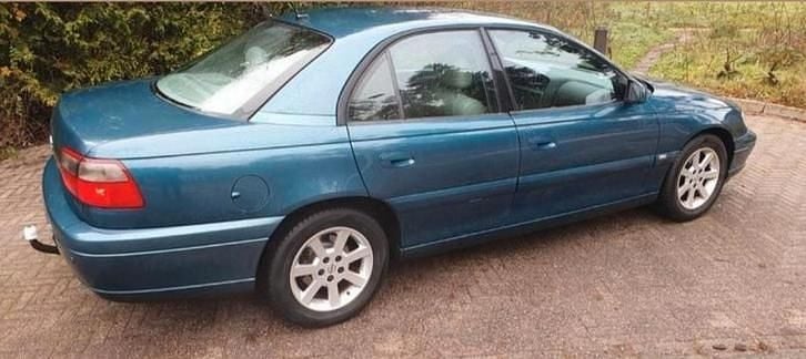 Gebruikt 2002 Opel Omega Executive | € 3.750 - Afbeelding 1/4