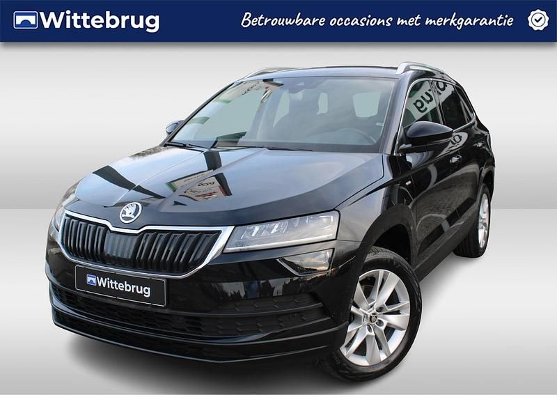 Zwart (parellak) Occasion 2021 Skoda Karoq Ambition SUV | € 23.950 (Iets duurder) - Afbeelding 1/2
