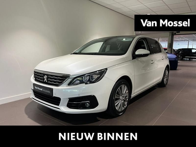 Wit Gebruikt 2018 Peugeot 308 Allure Hatchback | € 13.440 (Eerlijke prijs) - Afbeelding 1/3