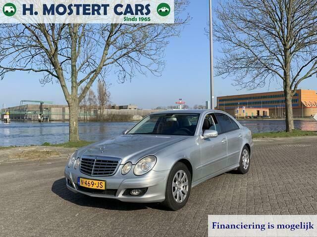 Grijs Occasion 2007 Mercedes E200 Sedan | € 4.950 (Eerlijke prijs) - Afbeelding 1/4