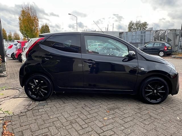 Occasion Toyota Aygo 72 PK (52 kW) 2019 Zwart Hatchback