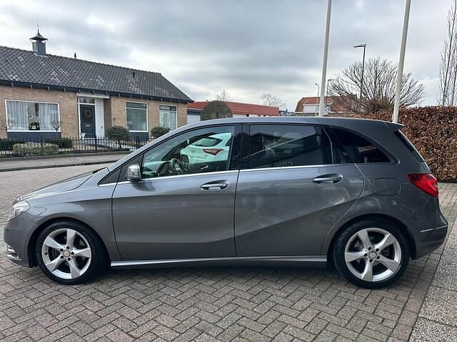 Occasion Mercedes B180 Prestige 123 PK (90 kW) 2014 Grijs (metallic) MPV