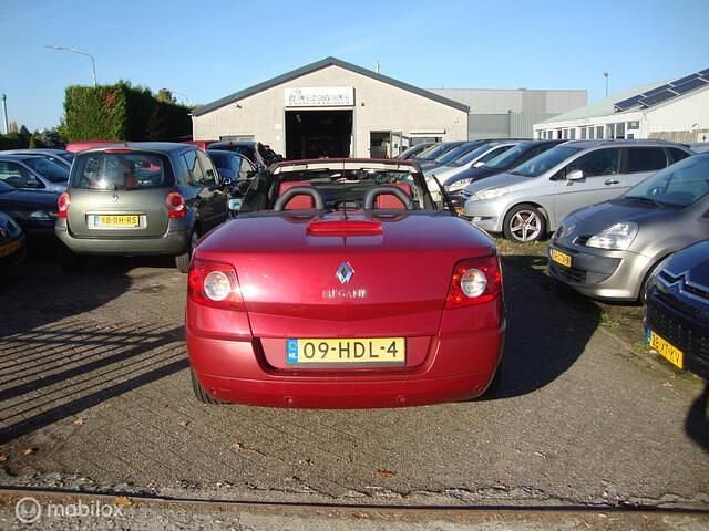 Occasion Renault Mégane Cabriolet Exception 110 PK (80 kW) 2008 Rood Cabriolet