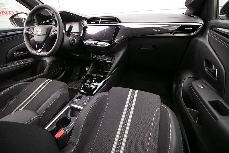 Occasion Opel Corsa GS Line 102 PK (75 kW) 2024 Grijs Hatchback