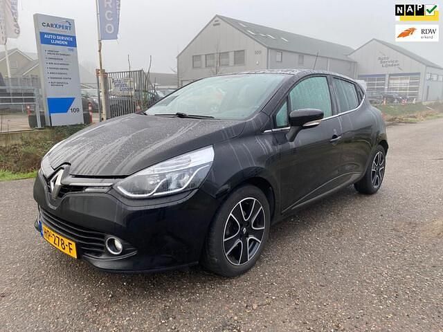 Zwart (metallic) Gebruikt 2015 Renault Clio IV Night&Day Hatchback | € 4.750 (Goede deal) - Afbeelding 1/4
