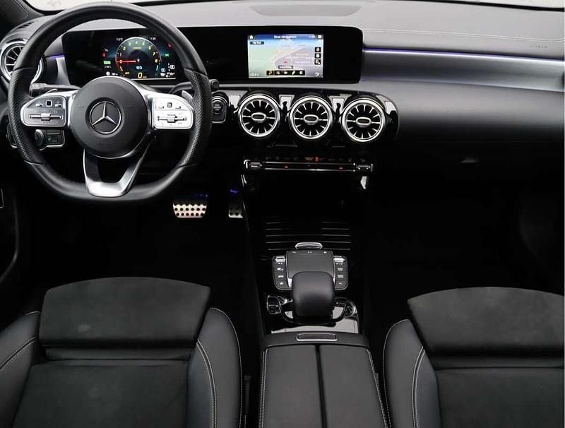 Occasion Mercedes A250 AMG line 218 PK (160 kW) 2020 Zwart Sedan