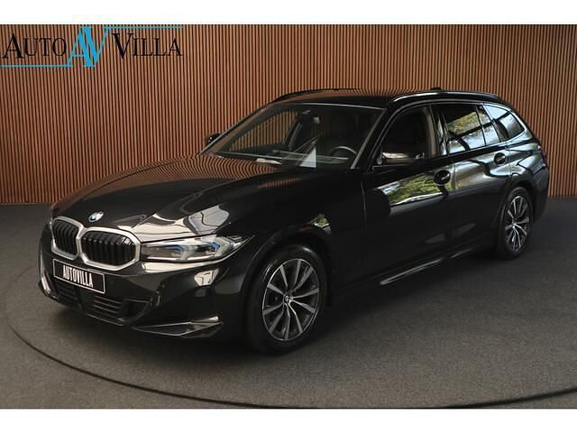 Zwart Occasion 2023 BMW 320 Shadowline Stationwagen | € 36.950 (Eerlijke prijs) - Afbeelding 1/4
