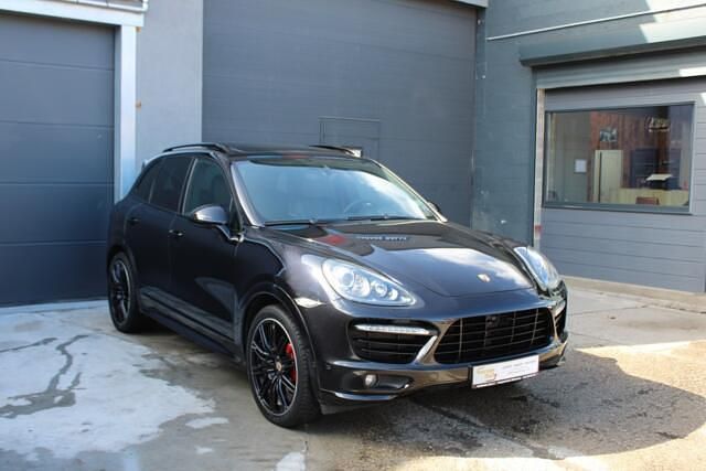 Zwart Gebruikt 2013 Porsche Cayenne GTS SUV | € 29.000 - Afbeelding 1/4
