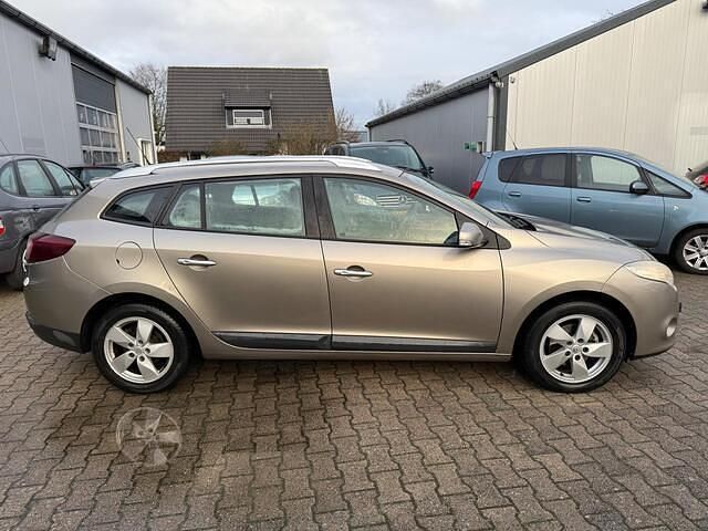 Occasion Renault Mégane GrandTour Dynamique 110 PK (80 kW) 2010 Beige Stationwagen