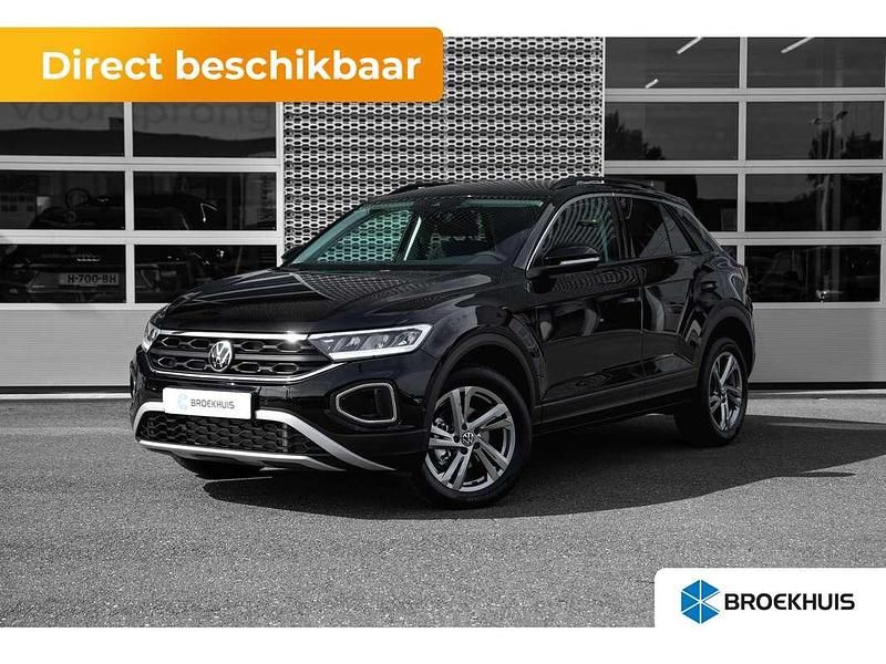 Zwart Nieuw 2025 VW T-Roc Edition SUV | € 45.036 (Eerlijke prijs) - Afbeelding 1/4