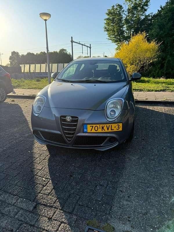 Grijs Gebruikt 2010 Alfa Romeo MiTo Hatchback | € 1.799 (Goede deal) - Afbeelding 1/4