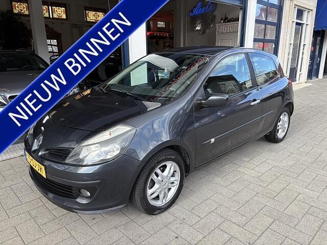 Grijs Gebruikt 2006 Renault Clio II Hatchback | € 1.999 (Eerlijke prijs) - Afbeelding 1/4