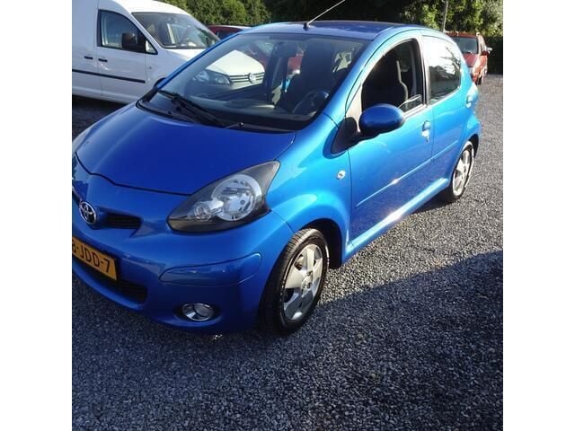 Blauw Gebruikt 2009 Toyota Aygo Hatchback | € 2.750 (Eerlijke prijs) - Afbeelding 1/4