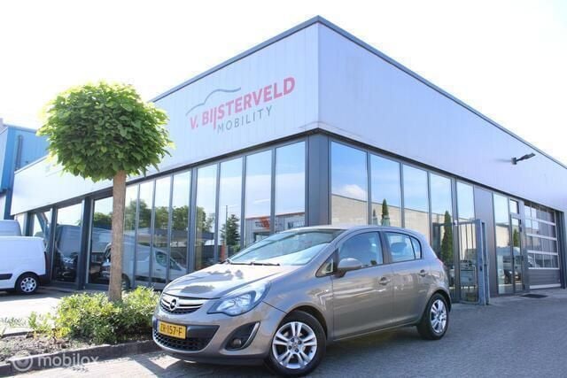 Bruin Gebruikt 2014 Opel Corsa Hatchback | € 3.450 (Goede deal) - Afbeelding 1/4