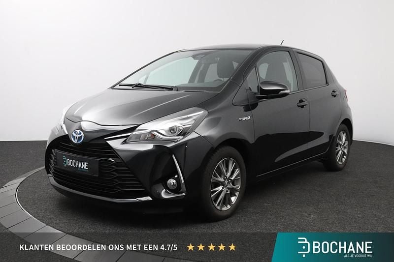 Zwart Gebruikt 2020 Toyota Yaris Hybrid Hatchback | € 18.695 (Goede deal) - Afbeelding 1/4