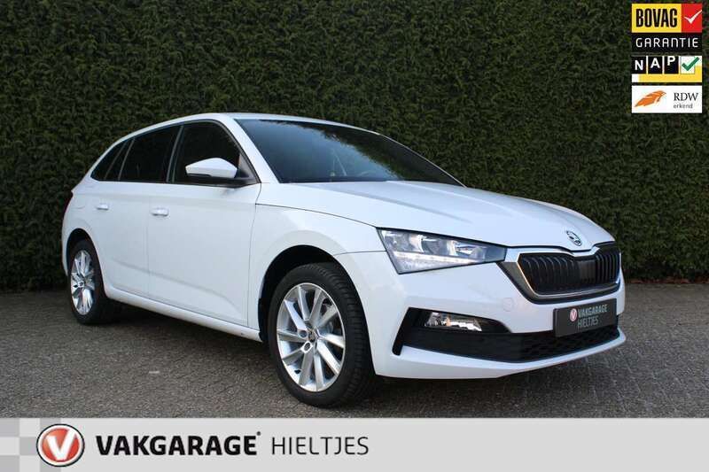 Wit Gebruikt 2023 Skoda Scala Business Line Hatchback | € 16.995 (Super prijs) - Afbeelding 1/4