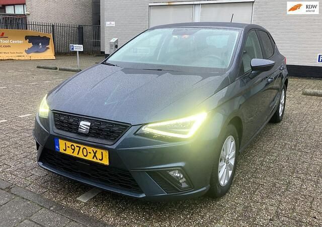 Grijs (metallic) Occasion 2020 Seat Ibiza Style Hatchback | € 9.250 (Eerlijke prijs) - Afbeelding 1/4