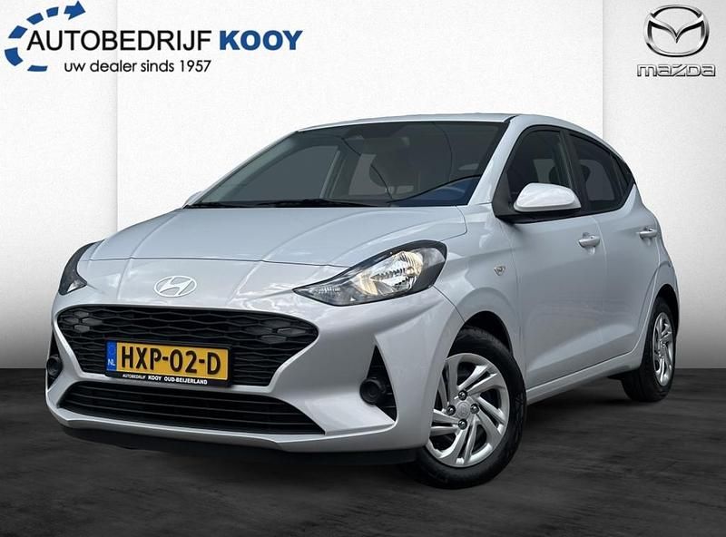 Grijs Gebruikt 2024 Hyundai i10 Comfort Hatchback | € 17.845 (Eerlijke prijs) - Afbeelding 1/4