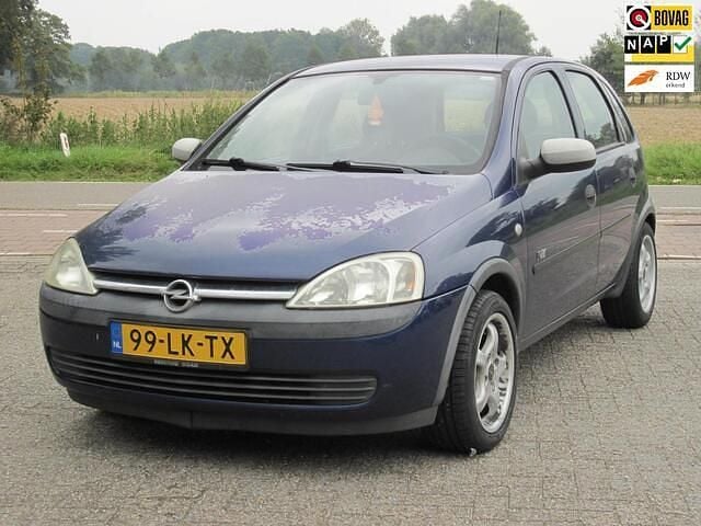 Blauw (metallic) Occasion 2003 Opel Corsa Njoy Hatchback | € 650 (Goede deal) - Afbeelding 1/4
