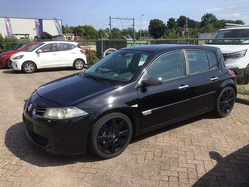 Gebruikt 2007 Renault Mégane II Sedan | € 3.800 - Afbeelding 1/4
