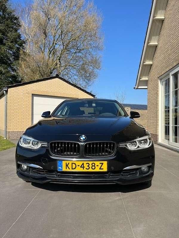 Occasion BMW 320 Luxury Line 184 PK (135 kW) 2015 Zwart Sedan