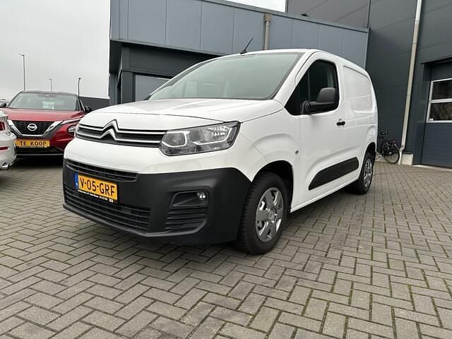 Wit Gebruikt 2021 Citroën Berlingo PureTech MPV | € 11.650 (Super prijs) - Afbeelding 1/4