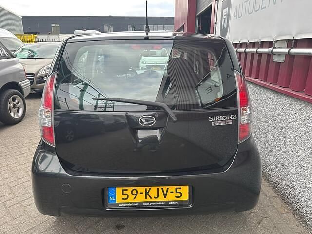 Occasion Daihatsu Sirion 69 PK (50 kW) 2009 Zwart Hatchback