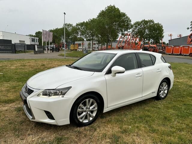 Occasion Lexus CT200h Business Edition 99 PK (72 kW) 2014 Wit Hatchback