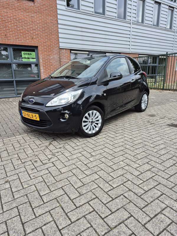 Zwart Gebruikt 2010 Ford Ka Titanium Hatchback | € 3.400 (Eerlijke prijs) - Afbeelding 1/4