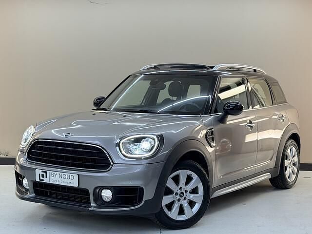 Grijs (metallic) Occasion 2018 Mini Cooper Countryman SUV | € 15.950 (Eerlijke prijs) - Afbeelding 1/4