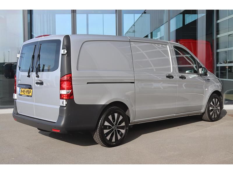 Occasion Mercedes e-Vito 85 kW (116 PK) 2024 Grijs MPV