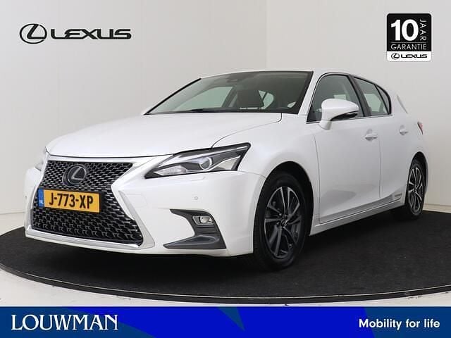 Wit Gebruikt 2020 Lexus CT200h Hatchback | € 22.950 (Eerlijke prijs) - Afbeelding 1/4