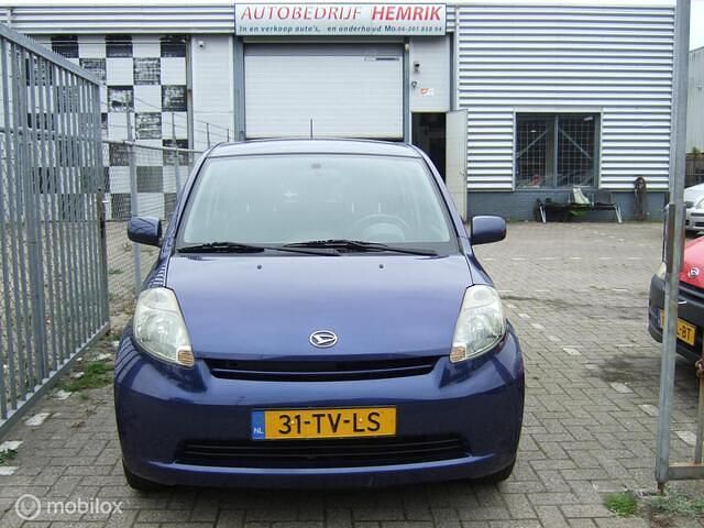 Blauw Gebruikt 2007 Daihatsu Sirion Hatchback | € 1.650 (Duur) - Afbeelding 1/4