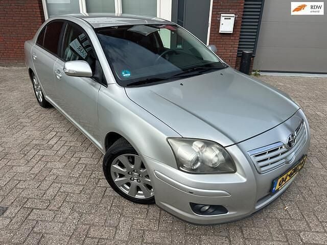 Grijs Gebruikt 2008 Toyota Avensis Business Edition Sedan | € 5.495 (Eerlijke prijs) - Afbeelding 1/4