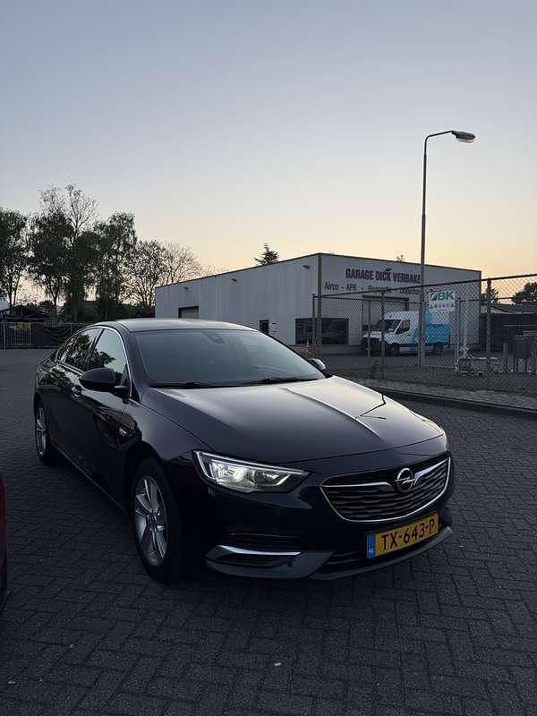 Blauw Gebruikt 2018 Opel Insignia Business | € 18.500 - Afbeelding 1/4