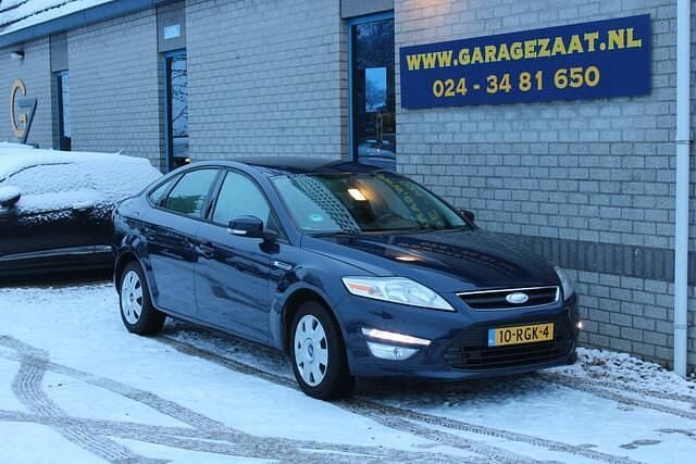Blauw Occasion 2011 Ford Mondeo Business Edition Hatchback | € 7.900 (Eerlijke prijs) - Afbeelding 1/4